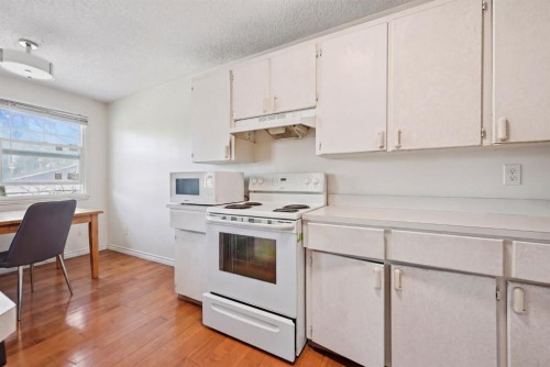 54 Pennsburg Way Se, Calgary, AB 