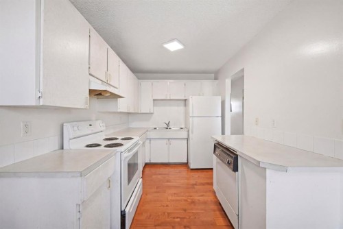 54 Pennsburg Way Se, Calgary, AB 