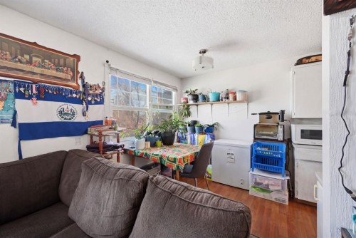 54 Pennsburg Way Se, Calgary, AB 
