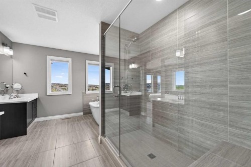 30 Evansborough View Nw, Calgary, AB - Indoor Photo Showing Bathroom