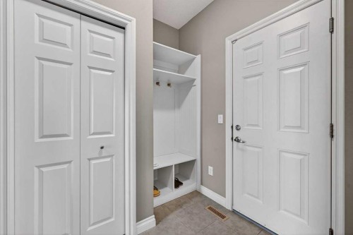 30 Evansborough View Nw, Calgary, AB - Indoor Photo Showing Other Room