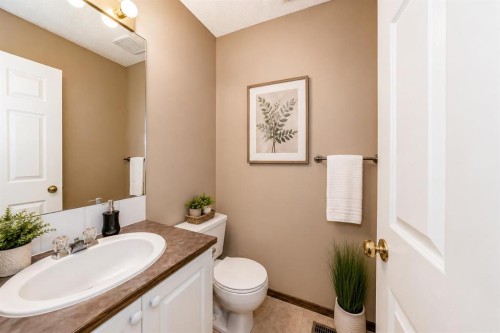 152 Country Hills Villas Nw, Calgary, AB - Indoor Photo Showing Bathroom