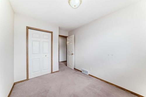 152 Country Hills Villas Nw, Calgary, AB - Indoor Photo Showing Other Room