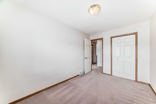 152 Country Hills Villas Nw, Calgary, AB - Indoor Photo Showing Other Room