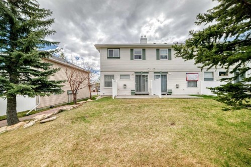 152 Country Hills Villas Nw, Calgary, AB - Outdoor