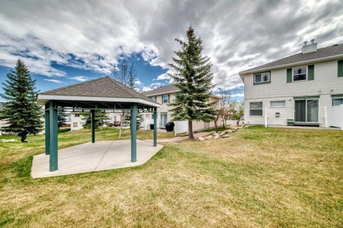 152 Country Hills Villas Nw, Calgary, AB - Outdoor