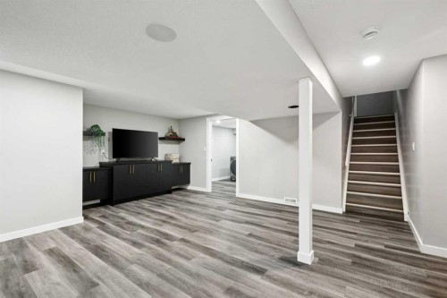 7116 Hunterwood Road Nw, Calgary, AB - Indoor