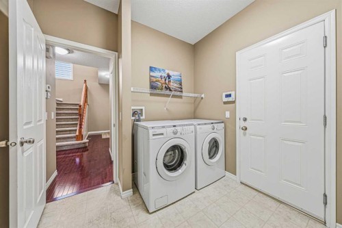 94 Kincora Gardens, Calgary, AB - Indoor Photo Showing Laundry Room