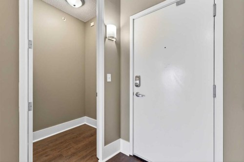 312-205 Riverfront Avenue Sw, Calgary, AB - Indoor Photo Showing Other Room