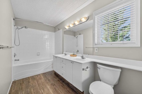 3106-7171 Coach Hill Road Sw, Calgary, AB - Indoor Photo Showing Bathroom