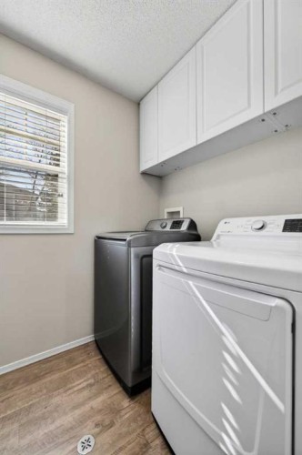 3106-7171 Coach Hill Road Sw, Calgary, AB - Indoor Photo Showing Laundry Room
