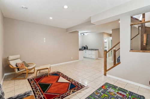 4538 Montgomery Avenue Nw, Calgary, AB - Indoor