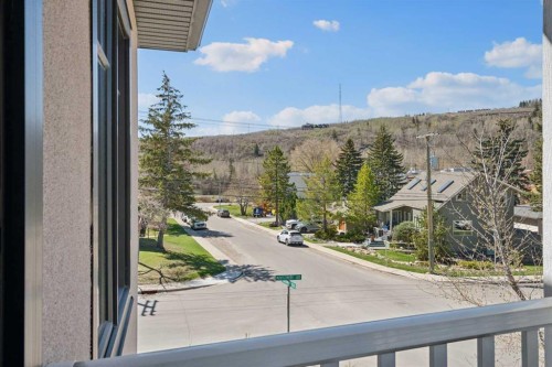 4538 Montgomery Avenue Nw, Calgary, AB - Outdoor With Balcony With View