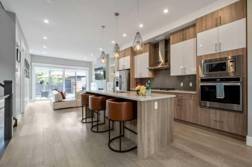 639 19 Avenue Nw, Calgary, AB - Indoor Photo Showing Kitchen With Stainless Steel Kitchen With Upgraded Kitchen
