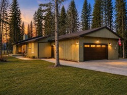 12 Wolf Crescent Rural Rocky View County, AB T3Z 1A3