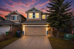 42 Royal Elm Drive NW Calgary, AB T3G 5P7