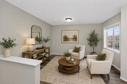 42 Royal Elm Drive Nw, Calgary, AB - Indoor Photo Showing Living Room