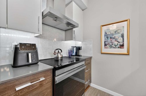 504-122 Mahogany Centre Se, Calgary, AB - Indoor Photo Showing Kitchen