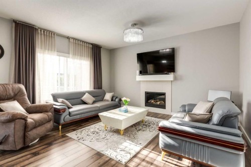 165 Bayside Loop SW Airdrie, AB T4B 3W7