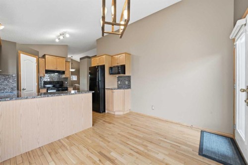 203 West Creek Close, Chestermere, AB - Indoor Photo Showing Kitchen