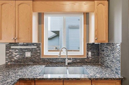 203 West Creek Close, Chestermere, AB - Indoor Photo Showing Kitchen