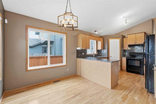 203 West Creek Close, Chestermere, AB - Indoor Photo Showing Kitchen