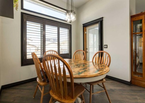 244 Stonegate Close Nw, Airdrie, AB - Indoor Photo Showing Dining Room