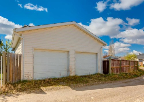 244 Stonegate Close Nw, Airdrie, AB - Outdoor