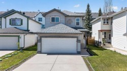 438 Bridlecreek Green SW Calgary, AB T2Y 3P1