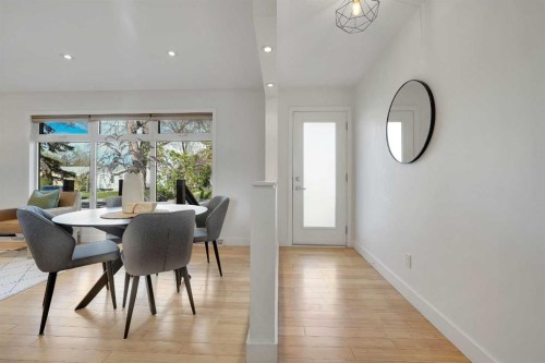 113 Langton Drive Sw, Calgary, AB - Indoor Photo Showing Dining Room