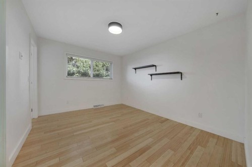 113 Langton Drive Sw, Calgary, AB - Indoor Photo Showing Other Room
