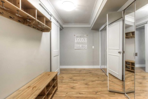 2519 Cherokee Drive Nw, Calgary, AB - Indoor