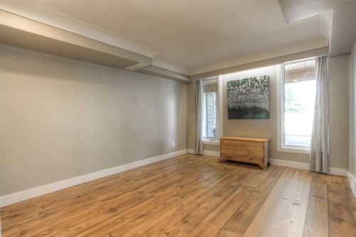 2519 Cherokee Drive Nw, Calgary, AB - Indoor