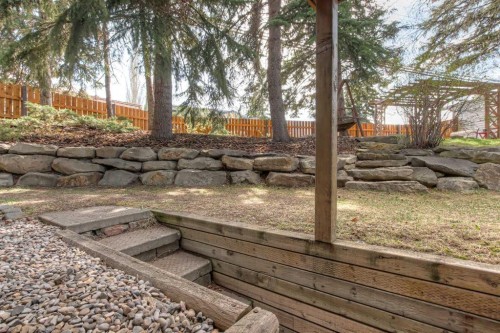 2519 Cherokee Drive Nw, Calgary, AB - Outdoor