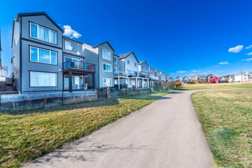 46 Savoy Landing Se, Calgary, AB - Outdoor