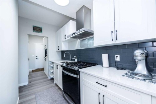 46 Savoy Landing Se, Calgary, AB - Indoor Photo Showing Kitchen