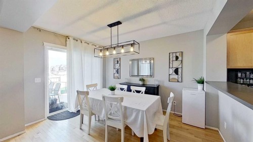 17 Sunset Heights, Cochrane, AB - Indoor Photo Showing Dining Room
