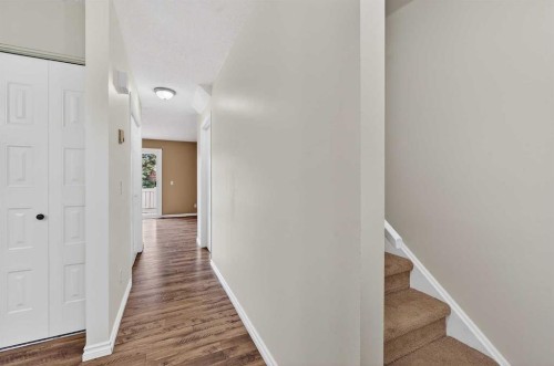 7-14736 Deerfield, Calgary, AB - Indoor Photo Showing Other Room