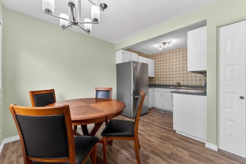 7-14736 Deerfield, Calgary, AB - Indoor