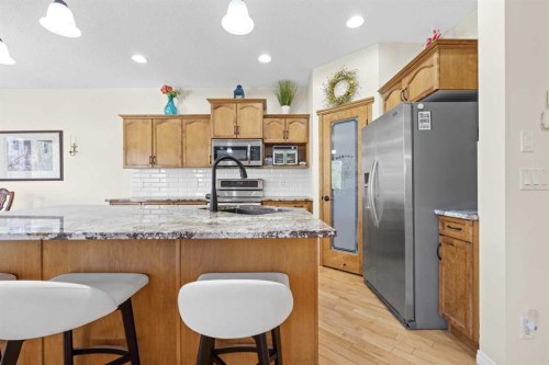 609 Chaparral Drive Se, Calgary, AB - Indoor Photo Showing Kitchen