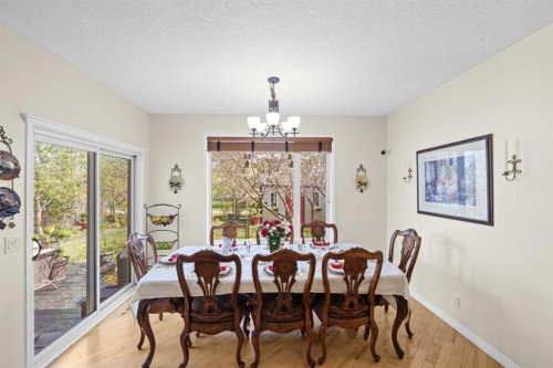609 Chaparral Drive Se, Calgary, AB - Indoor Photo Showing Dining Room