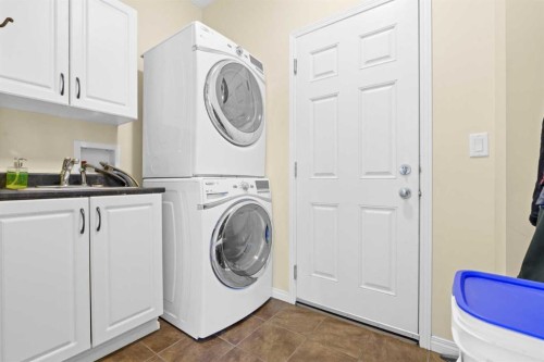 609 Chaparral Drive Se, Calgary, AB - Indoor Photo Showing Laundry Room