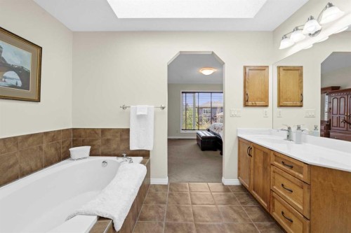 609 Chaparral Drive Se, Calgary, AB - Indoor Photo Showing Bathroom