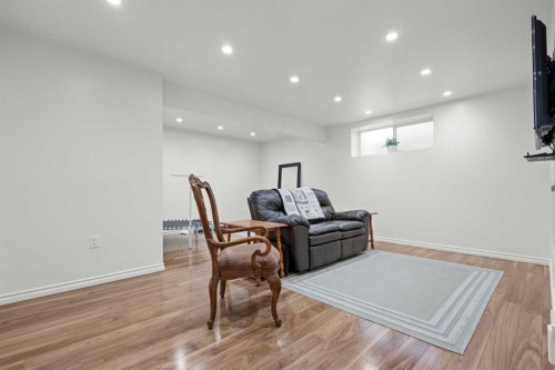 609 Chaparral Drive Se, Calgary, AB - Indoor