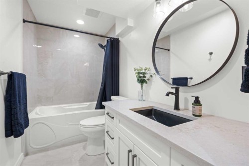 609 Chaparral Drive Se, Calgary, AB - Indoor Photo Showing Bathroom