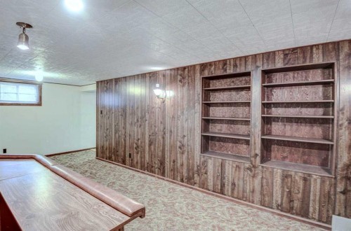 544 Thornhill Place Nw, Calgary, AB - Indoor