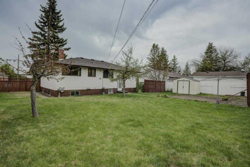 544 Thornhill Place Nw, Calgary, AB - Outdoor