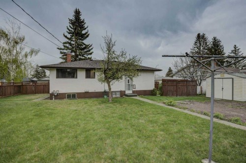 544 Thornhill Place Nw, Calgary, AB - Outdoor