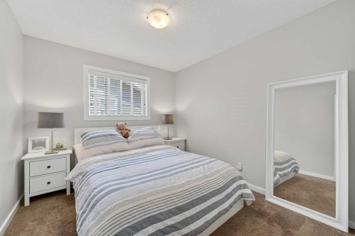 93 Legacy Green Se, Calgary, AB - Indoor Photo Showing Bedroom