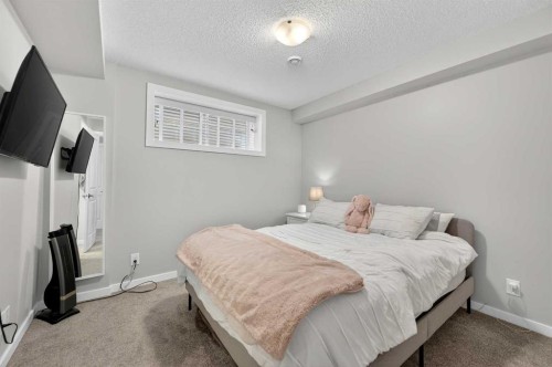 93 Legacy Green Se, Calgary, AB - Indoor Photo Showing Bedroom